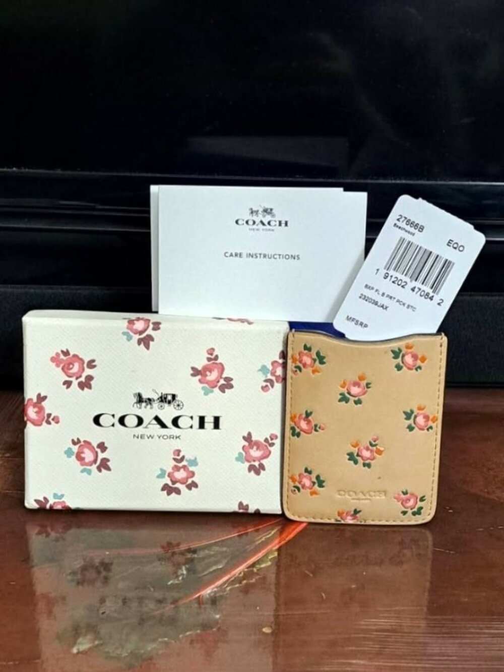 New COACH Floral Bloom Phone Pocket Sticker Polished Pebble Leather Card Holder - Picture 2 of 8
